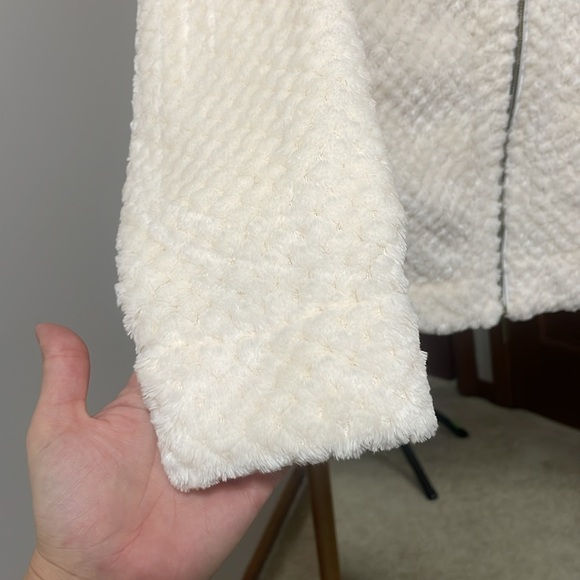 Calvin Klein | NWT Soft White Jacket - Picture 6 of 9